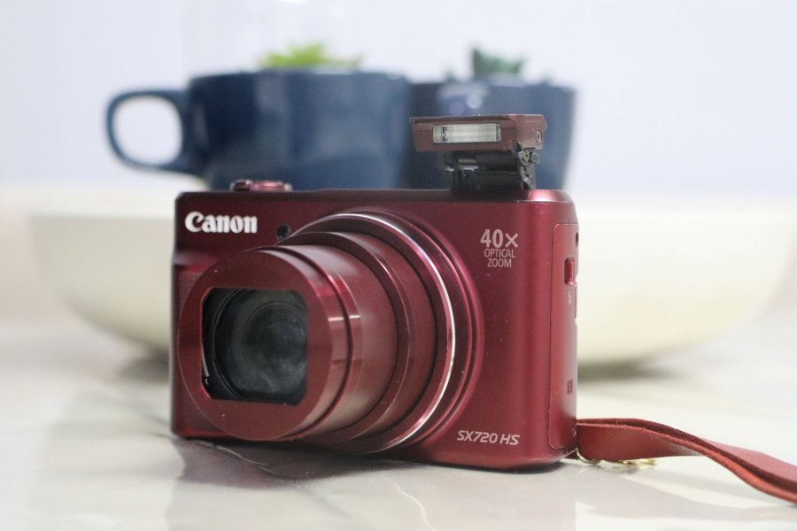 למכירה מצלמת קנון SX720 במצב מעולה