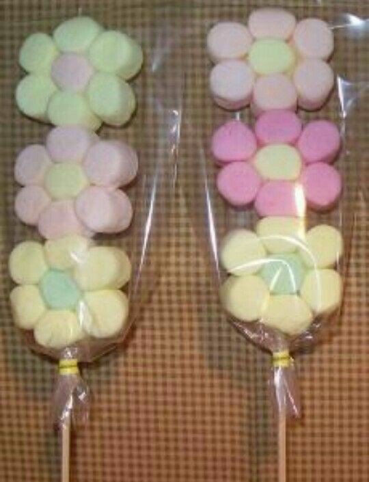 Flower marshmallow pops.jpg
