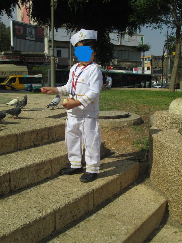 עותק תחפושת מלח.JPG