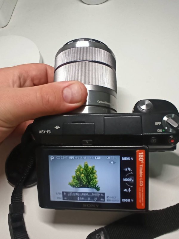 מצלמה מקצועית Sony Alpha NEX-F3