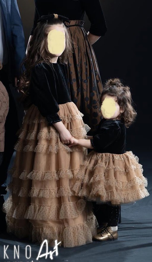 למכירה, סט בגדי אירועים מהמם לילדות