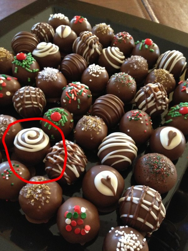 Holiday cake balls.jpg