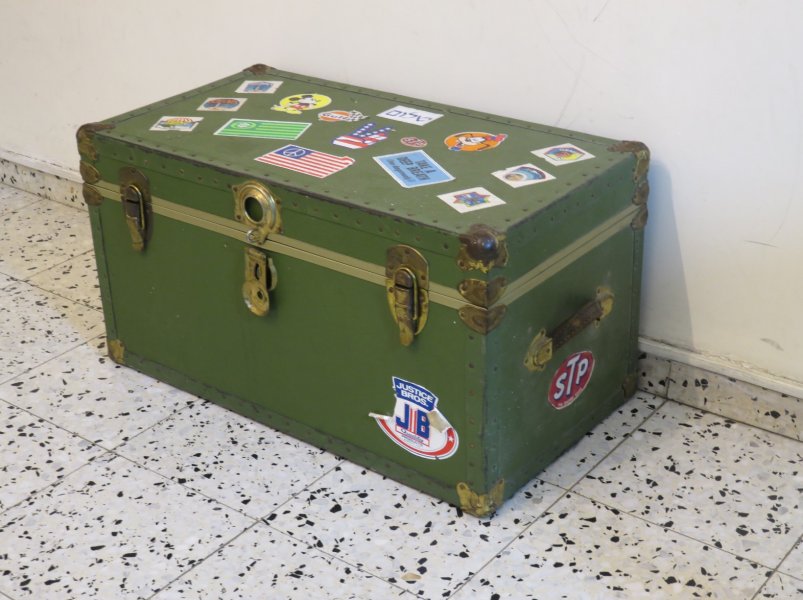 קופסא (מזוודה) עתיקה גדולה לצילומים