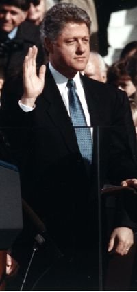 Bill_Clinton_taking_the_oath_of_office,_1993.jpg