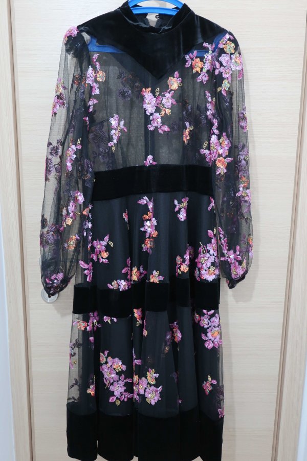 למכירה שמלה של שושי יגודיוב ב250 שח, נלבשה פעם אחת