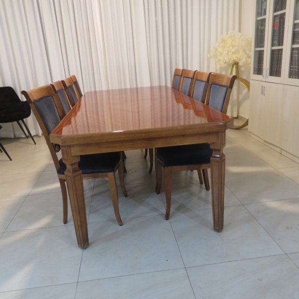 שולחן מעץ מלא+ 10 כיסאות