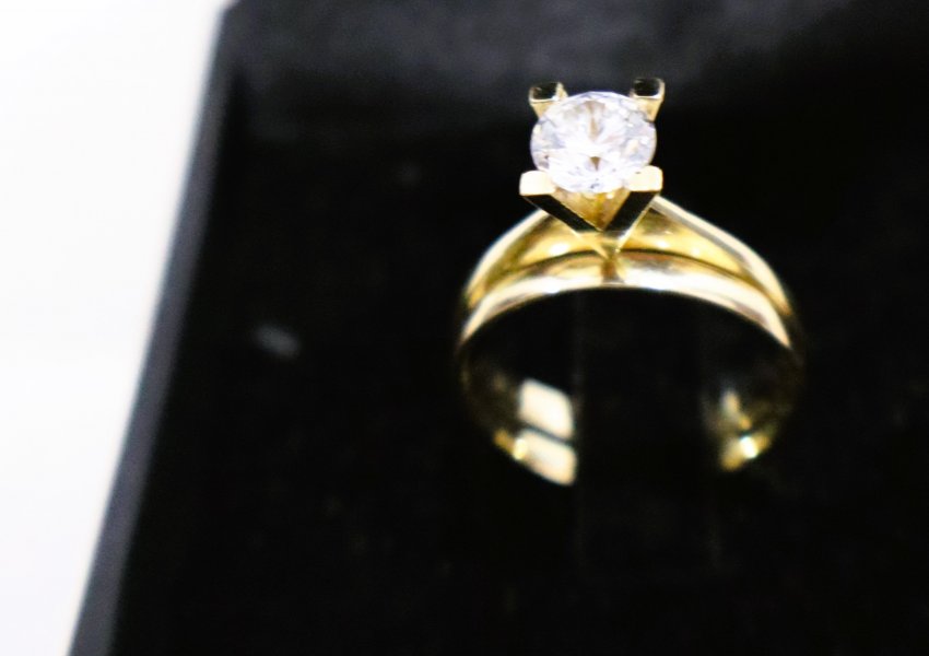 טבעת זהב בסגנון יהלום (זרקון) במחיר מצחיק.