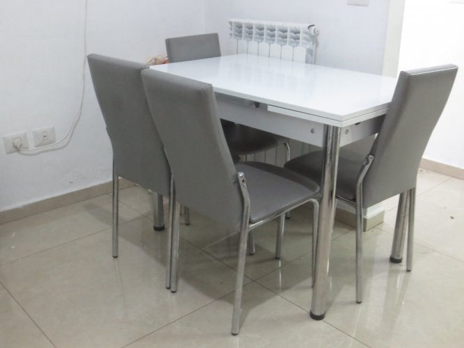 שולחן+4 כסאות למטבח