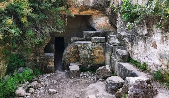 פתוח גם בימי שישי !!! חדר בריחה קטן על זה! להיט חדש!  לחופשת בין הזמנים.