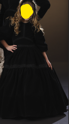 להשכרה: שמלת חתונה קטיפה שחורה של סיטבון, לילדה בת 6-7