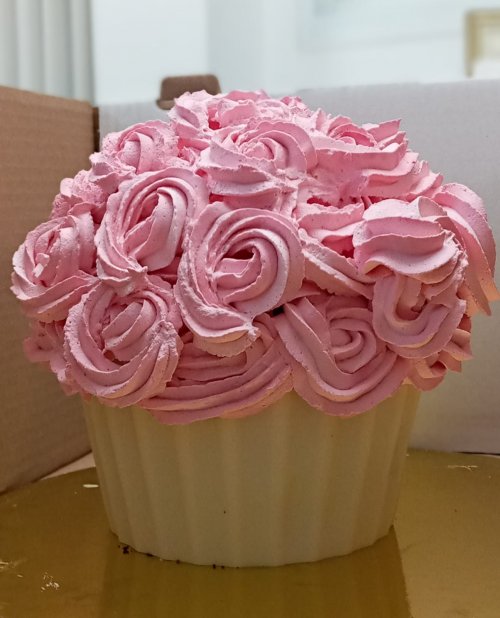 למכירה עוגת סמאש-קייק מתאימה לבת - כבר לא רלוונטי