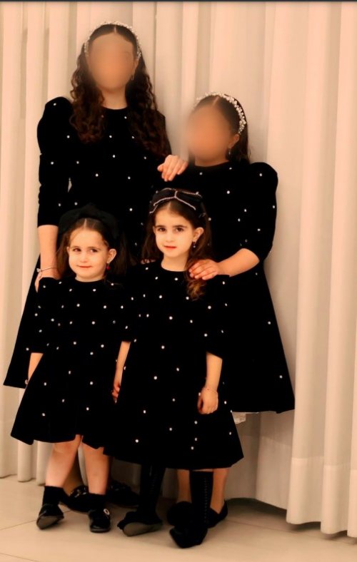 שמלות שחור עם יהלומים.jpg