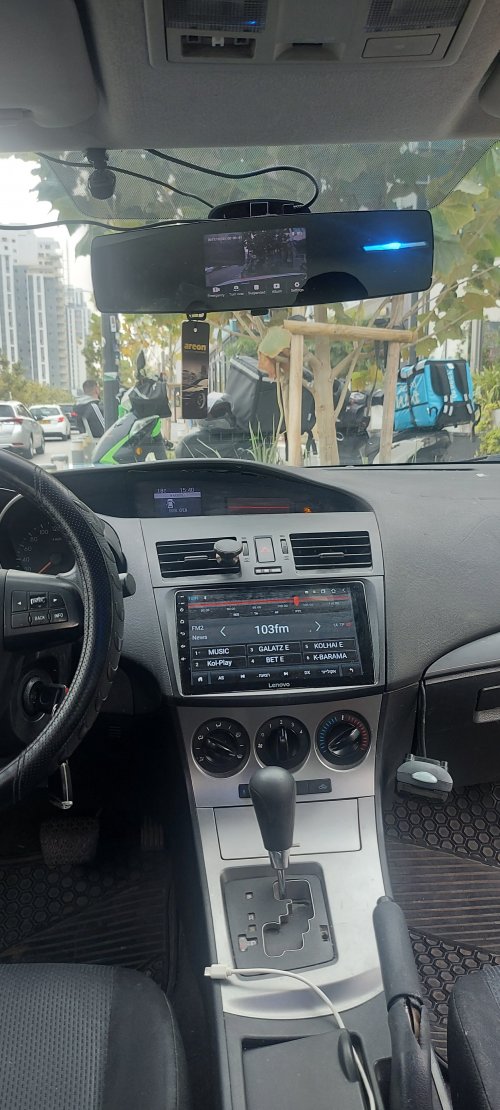 למכירה מאזדה 3 2010