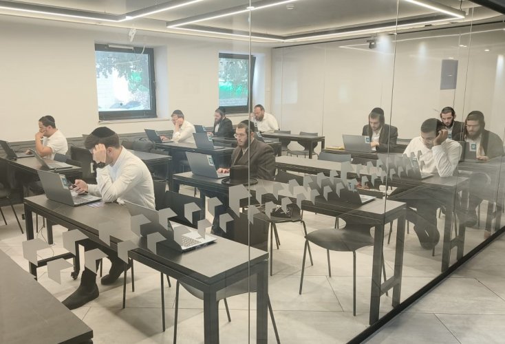 המהפכה השקטה: חרדים בהייטק ובתעשייה