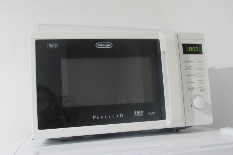 מקרוגל מצויין. נמכר לרגל שיפוץ.