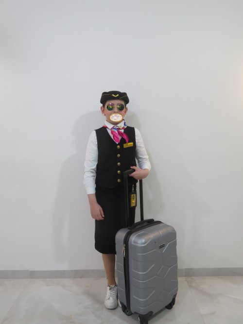 תחפושת דיילת.jpg