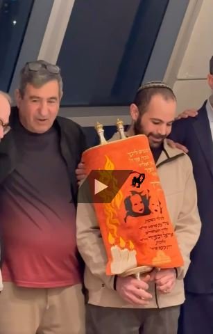 Capt22ure.JPG Capt22ure.JPG