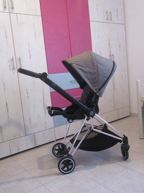 עגלת סייבקס מיוס אמבטיה וטיולון ב 900 ש"ח + סל קל ב200 ש"ח!