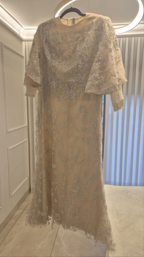 שמלת מעצבים מחנות מירי- MIRI