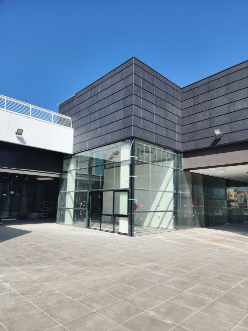 חנות למזון בקניון השדרה ברמת בית שמש