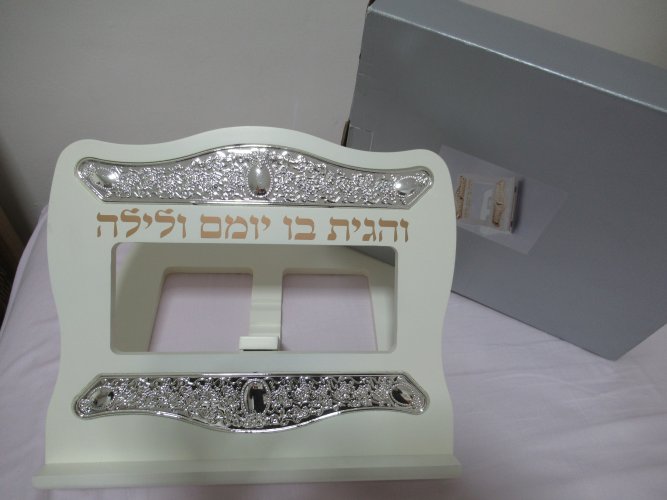סטנדר שולחני מפואר