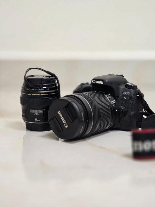 מצלמה 77D + עדשות