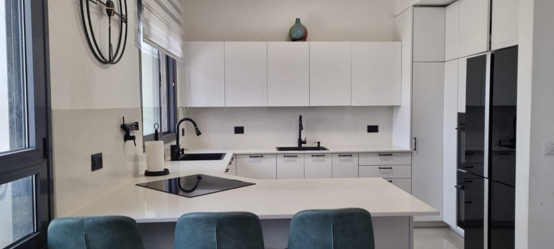 למכירה דירת פנטהאוז יפהפיה ברמה ד1