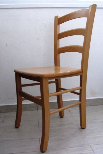 כסא.JPG