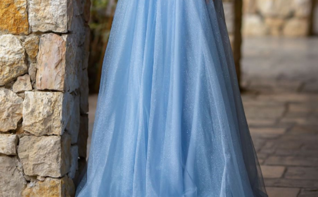 שמלת אירועים מהממת בצבע תכלת של רחלי סיטבון