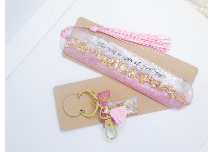 סימניות ורודות.jpg