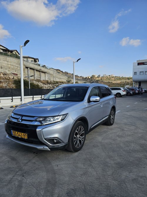 מיצובישי אאוטלנדר 7 מקומות (רמת אבזור פרימיום)