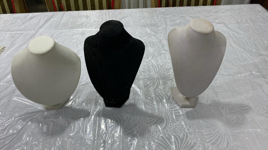 למכירה מעמדים לשרשראות