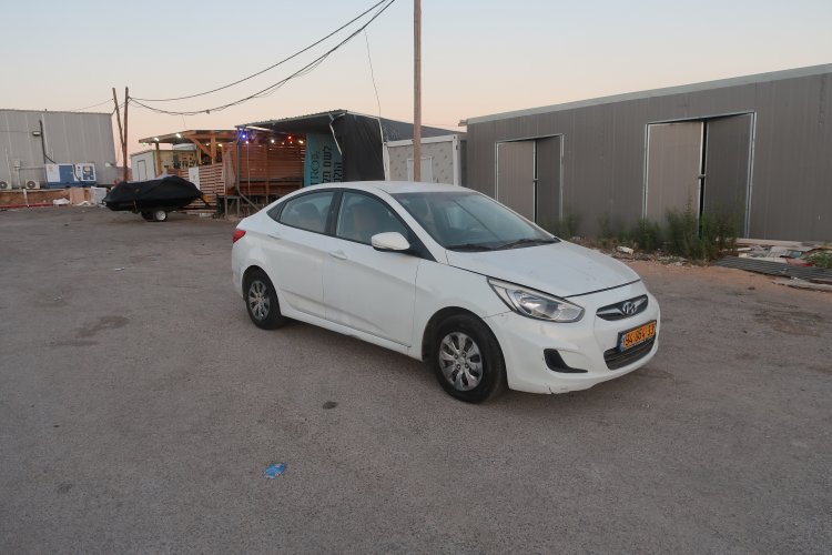 יונדאי i25 אקסנט 2015