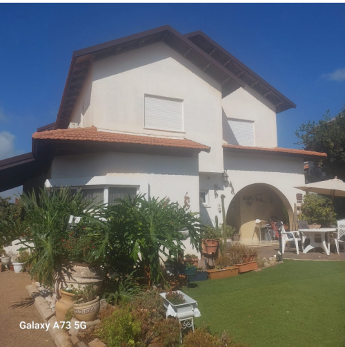 למכירה בצפת בית פרטי/וילה