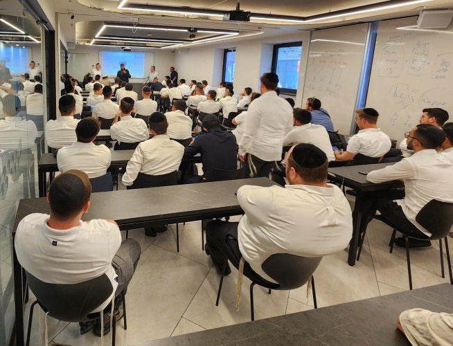 במסגרת שבוע התעסוקה החרדי: כנס חשיפה לשירות האזרחי בירושלים בהשתתפות כ-100 מיועדים לשירות