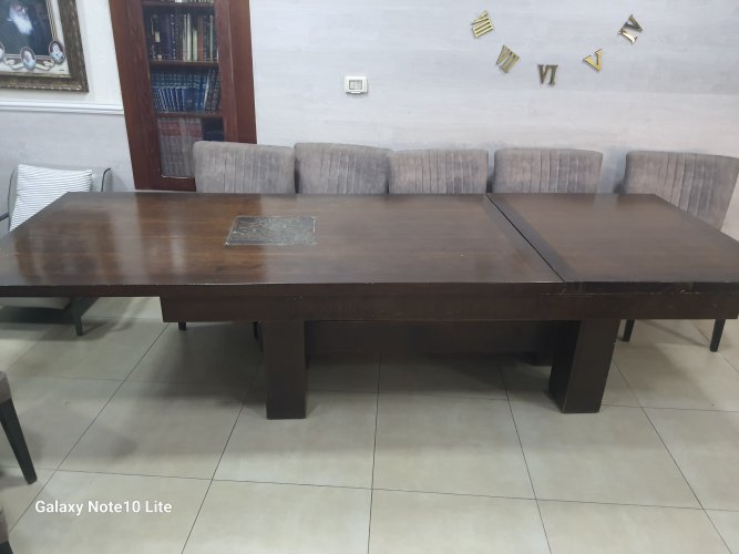 למכירה שולחן מעץ בוק במחיר סמלי 1000 ש"ח עלה 12 אלף