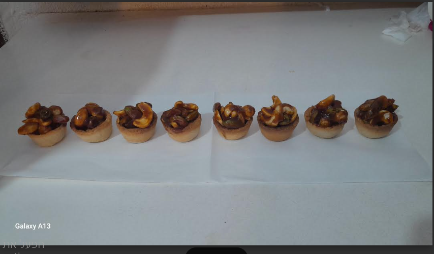 טארטלים עם פיצוחים.png