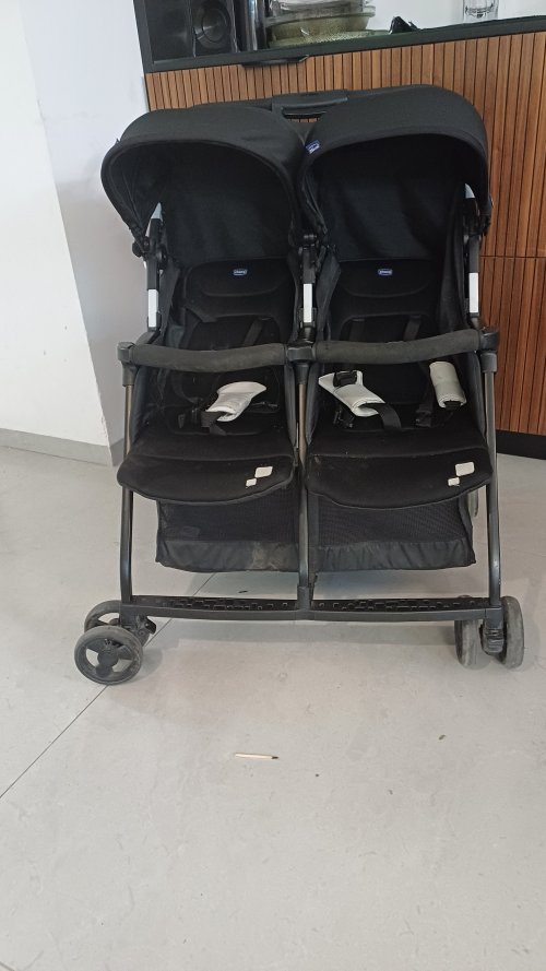 טיולון תאומים ציקו במצב חדש