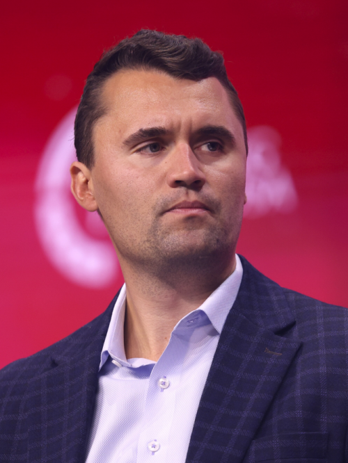 צ'רלי קירק חי!