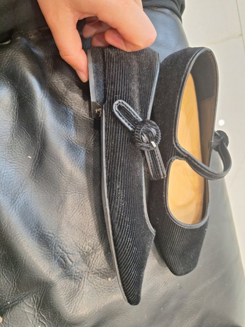 נעליים שנלבשו פעם אחת מנעלי גנייאן