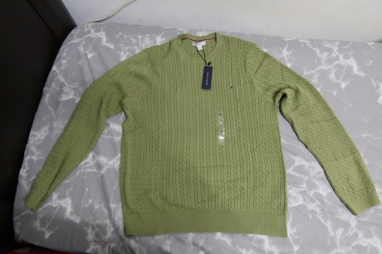 סריג חדש לנשים"טומי הילפיגר" מקורי