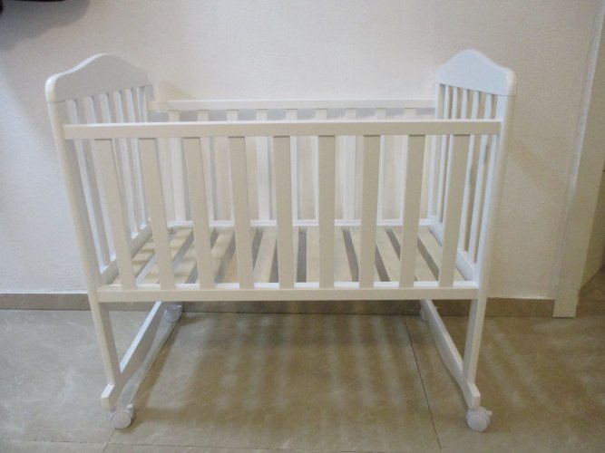 עריסה לול חדשה מהנילון נמכר עקב טעות בהזמנה