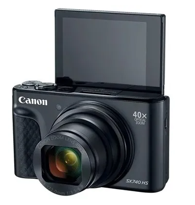 מוכרת מצלמת קנון 740