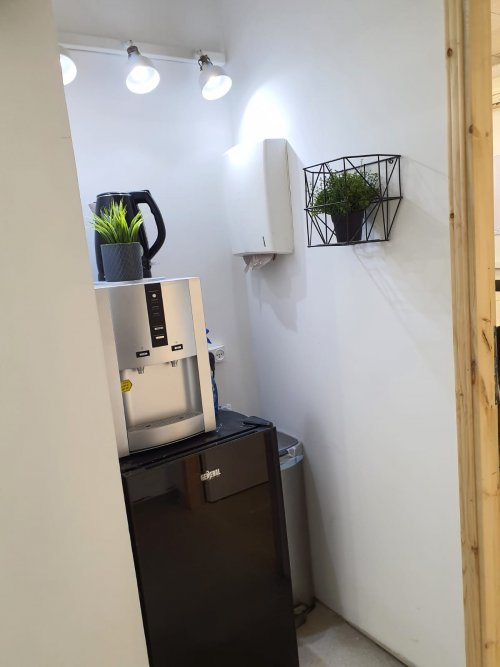 להשכרה לפי שעות או קבוע חדרים לפעילות קבוצתית או עבודה משרדית באיזור מושלם בירושלים