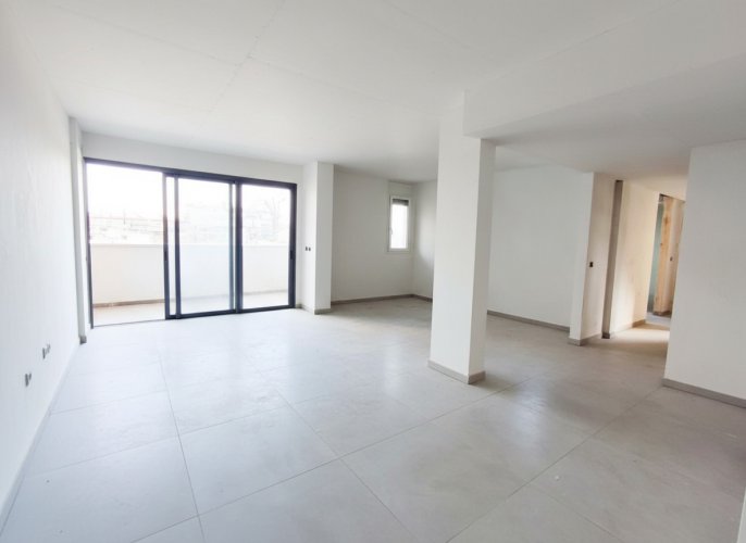 למכירה דירת 4 חדרים קומת קרקע חדשה קרית היובל ירושלים