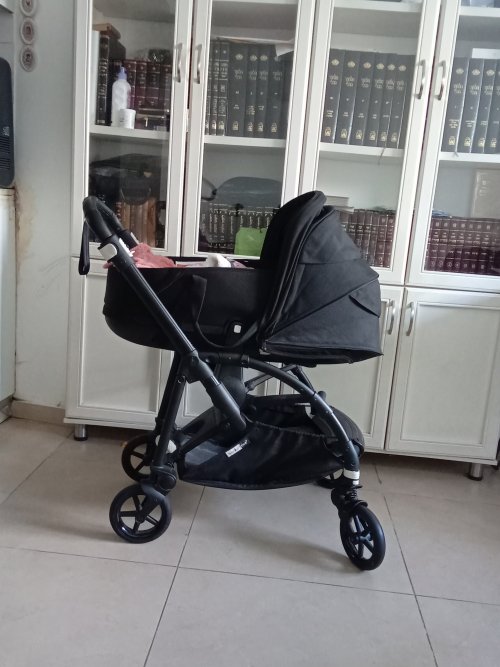 עגלת בוגבו בי 6