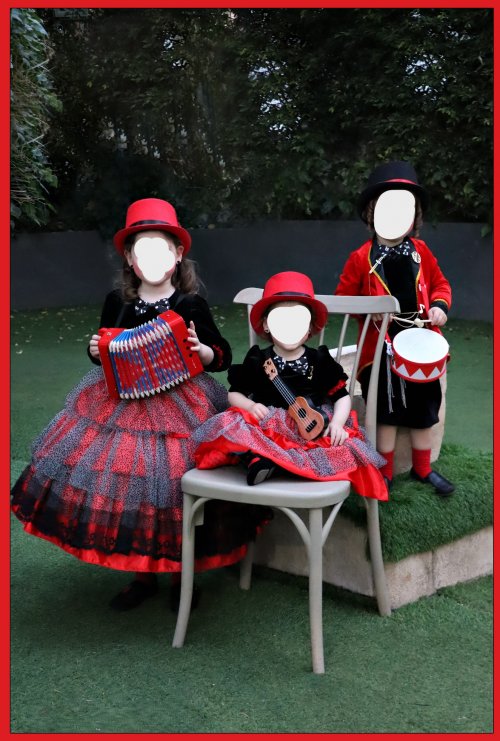 תחפושת משוררים.jpg