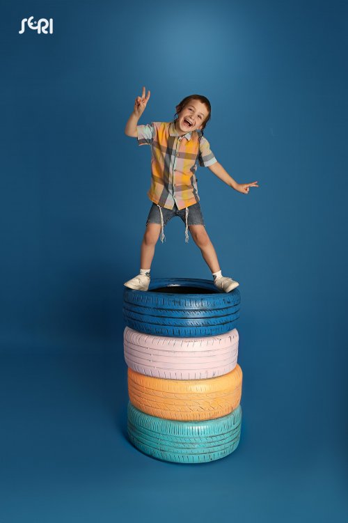 0I7A6409 לוגו.jpg