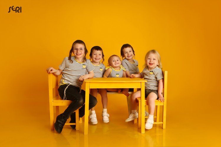 0I7A5774 לוגו.jpg