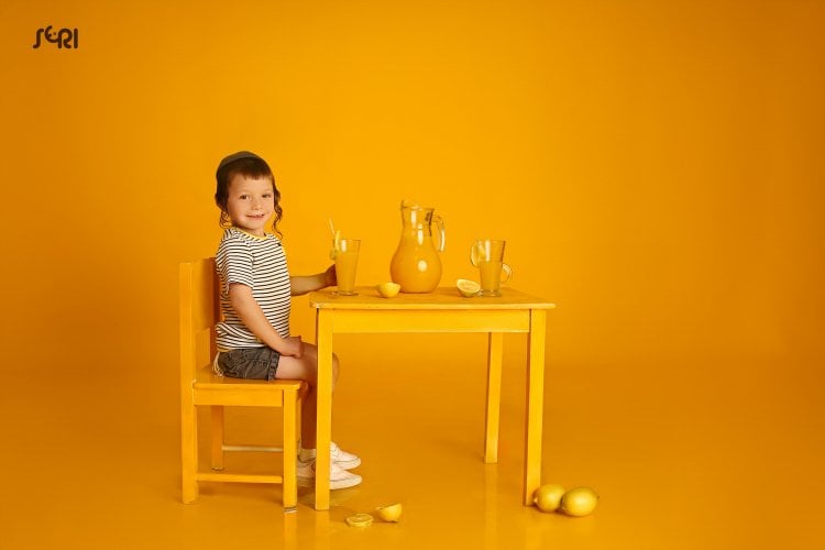 0I7A6005 לוגו.jpg